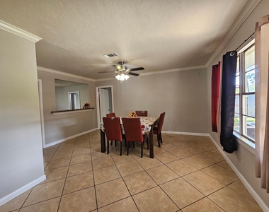 2618 San Jacinto Drive - Photo Thumbnail 5