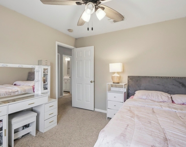 25450 Barmby Drive - Photo Thumbnail 20