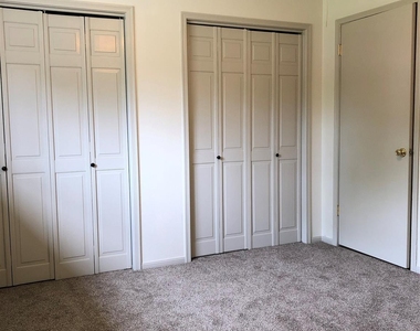 303 Dogwood Street - Photo Thumbnail 16