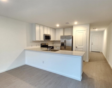 26735 Feather Reed Drive - Photo Thumbnail 6