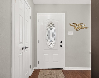 5454 Creekbend Drive - Photo Thumbnail 2