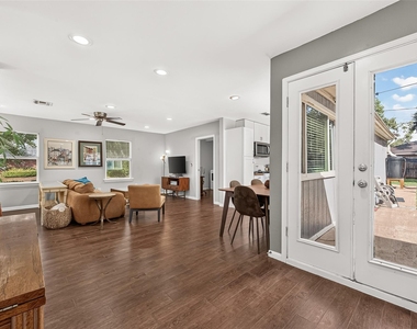 5454 Creekbend Drive - Photo Thumbnail 14