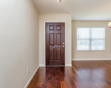 8438 Resada Park Lane - Photo Thumbnail 2