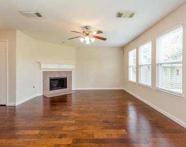 8438 Resada Park Lane - Photo Thumbnail 8
