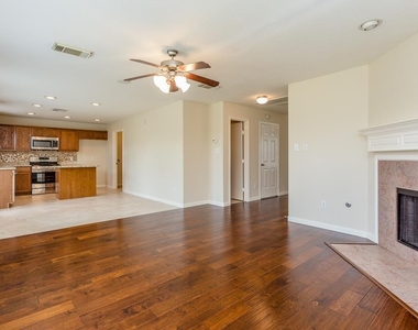 8438 Resada Park Lane - Photo Thumbnail 9