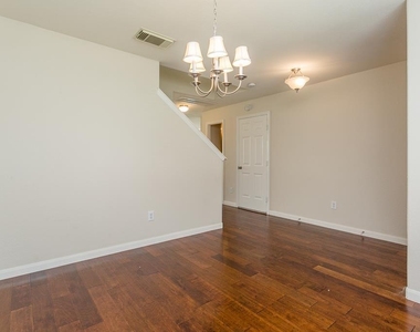 8438 Resada Park Lane - Photo Thumbnail 5