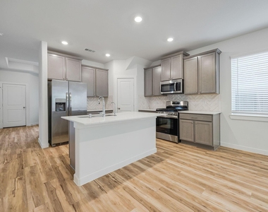 21647 Alberta Forest Circle - Photo Thumbnail 5