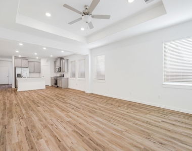 21647 Alberta Forest Circle - Photo Thumbnail 10