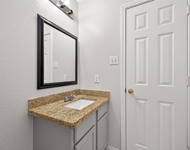 20151 Pioneer Ridge Drive - Photo Thumbnail 35