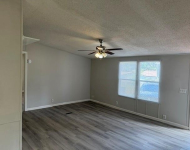 238 Northlawn - Photo Thumbnail 2