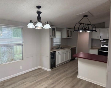 238 Northlawn - Photo Thumbnail 3