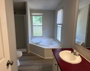 238 Northlawn - Photo Thumbnail 9
