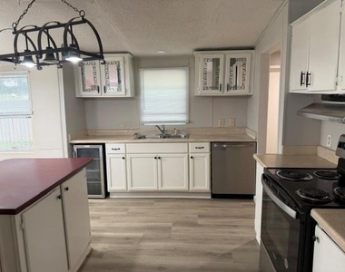 238 Northlawn - Photo Thumbnail 4