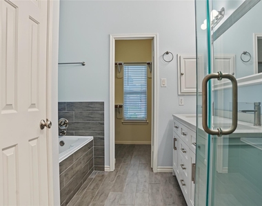 3603 Wild Berry Court - Photo Thumbnail 14