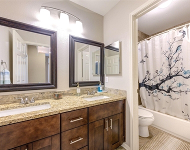 3211 Hickory Grove Lane - Photo Thumbnail 26