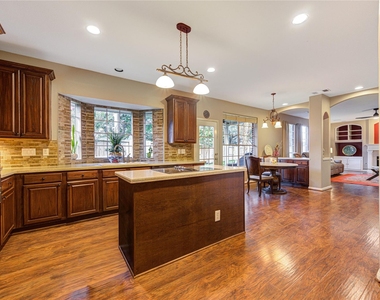 3211 Hickory Grove Lane - Photo Thumbnail 10