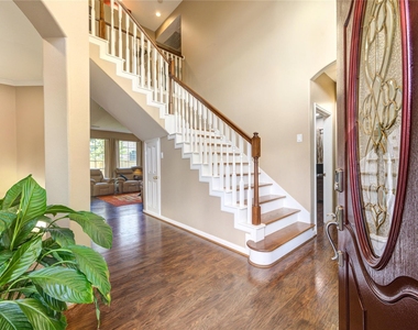 3211 Hickory Grove Lane - Photo Thumbnail 5