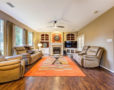 3211 Hickory Grove Lane - Photo Thumbnail 8