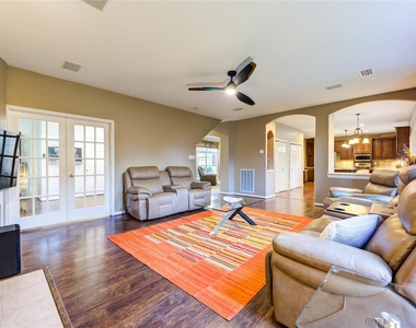 3211 Hickory Grove Lane - Photo Thumbnail 9