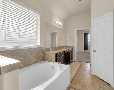 18607 Pelham Grove Lane - Photo Thumbnail 32
