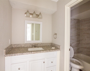 102 Sue Lane - Photo Thumbnail 10