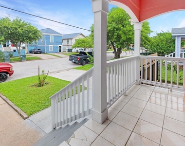 4409 Avenue K - Photo Thumbnail 4