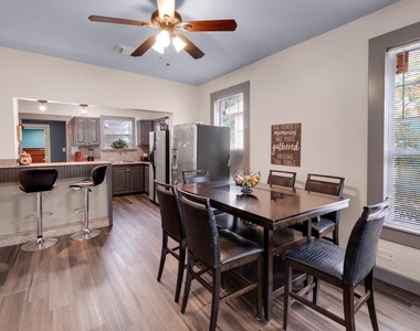 4409 Avenue K - Photo Thumbnail 8