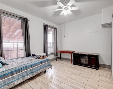 4409 Avenue K - Photo Thumbnail 16