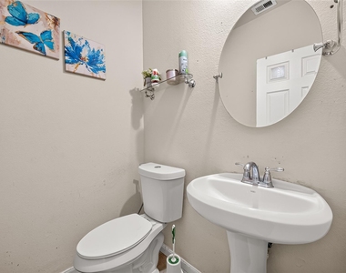 21602 Crainfeld Drive - Photo Thumbnail 22