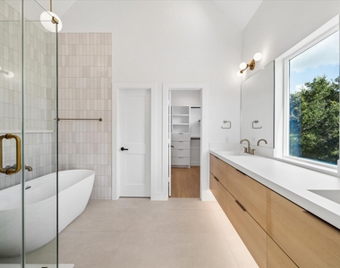 1220 Gregg Street - Photo Thumbnail 20