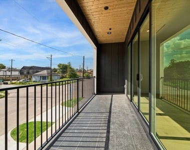 1220 Gregg Street - Photo Thumbnail 14