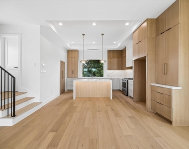 1220 Gregg Street - Photo Thumbnail 2