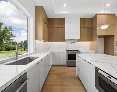 1220 Gregg Street - Photo Thumbnail 22