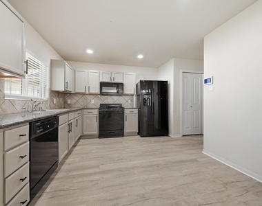 1031 Carolina Wren Circle - Photo Thumbnail 5