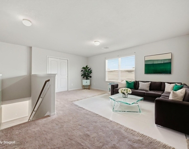 1031 Carolina Wren Circle - Photo Thumbnail 10