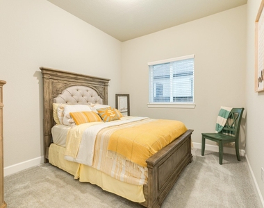 9806 Starry Night Lane - Photo Thumbnail 13