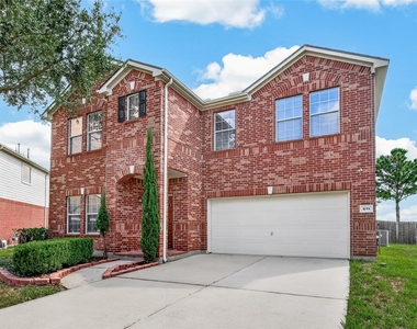 611 Blue Oasis Court - Photo Thumbnail 2