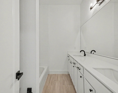 5734 White Magnolia Street - Photo Thumbnail 13