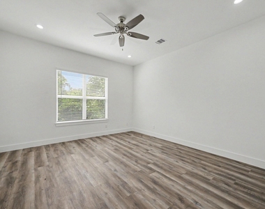 5734 White Magnolia Street - Photo Thumbnail 10