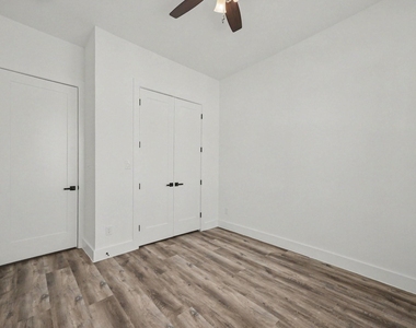 5734 White Magnolia Street - Photo Thumbnail 9