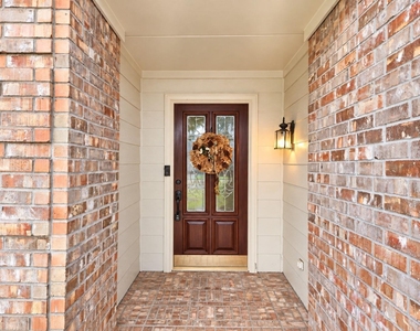 2610 Parkbriar Lane - Photo Thumbnail 2