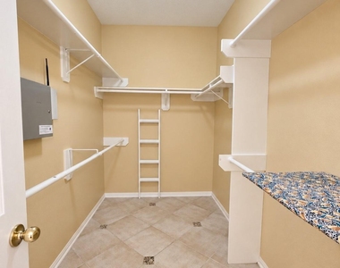 2610 Parkbriar Lane - Photo Thumbnail 15