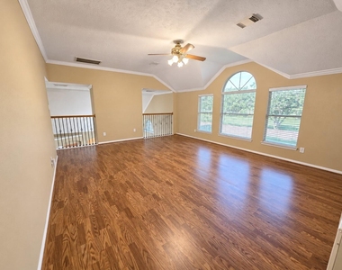 2610 Parkbriar Lane - Photo Thumbnail 17