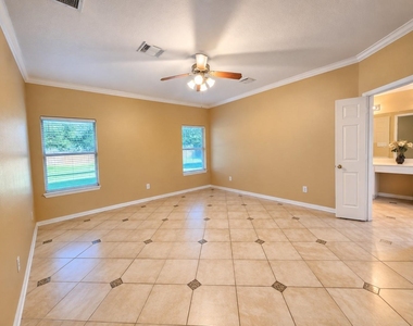 2610 Parkbriar Lane - Photo Thumbnail 12