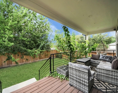 830 E 40th Street - Photo Thumbnail 44
