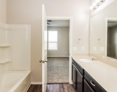 24114 Silver Sunset Lane - Photo Thumbnail 12