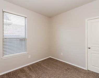 24114 Silver Sunset Lane - Photo Thumbnail 8