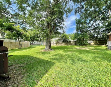 718 E Wilkins Street - Photo Thumbnail 16
