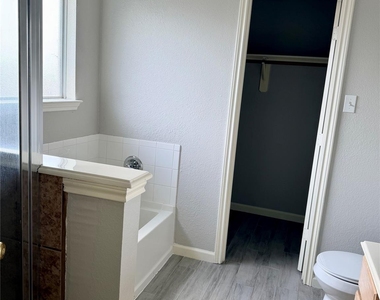 3851 Bridgebluff Lane - Photo Thumbnail 9