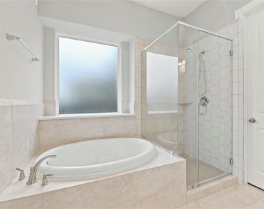 2411 Jitterbug Lane - Photo Thumbnail 12